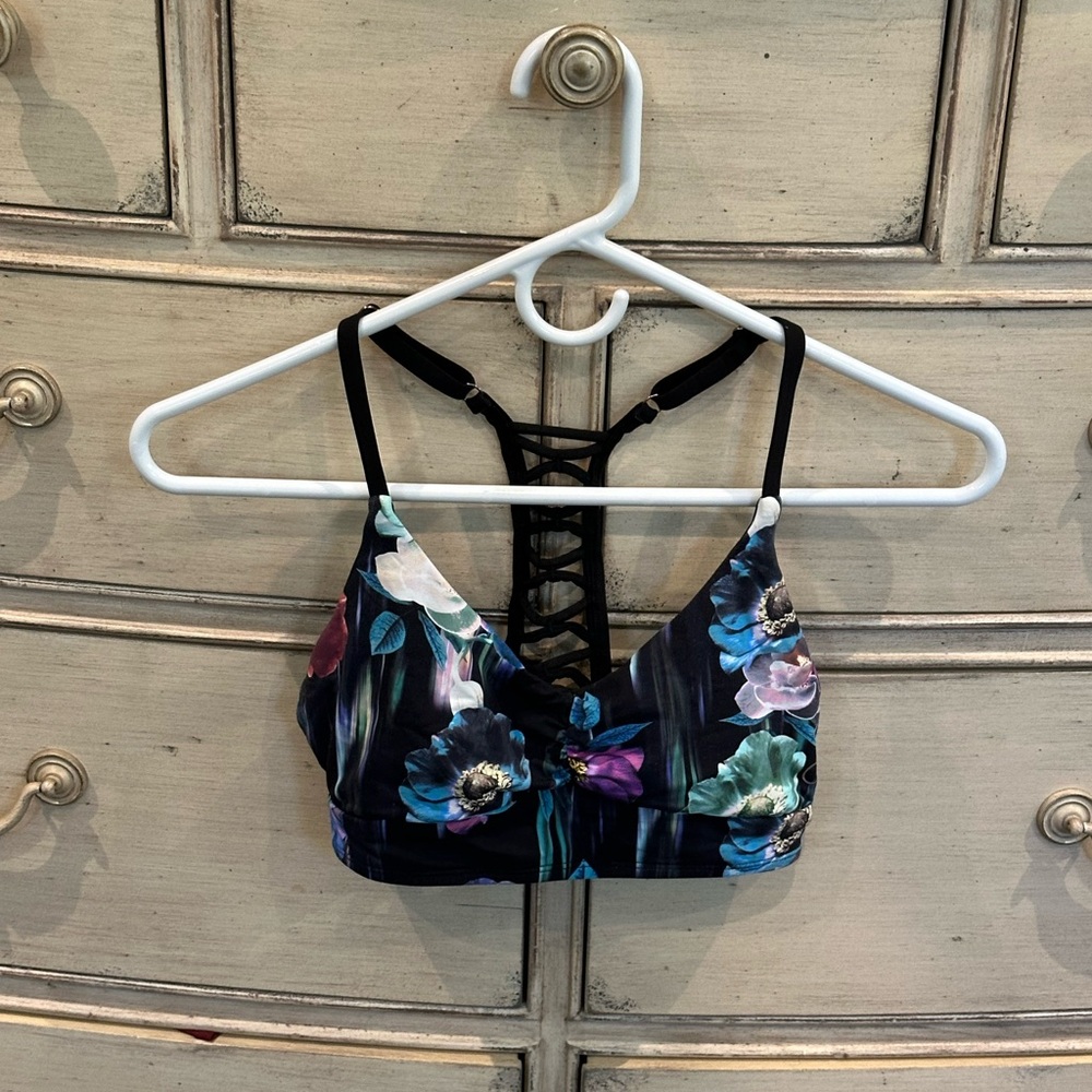 Calia by Carrie Underwood bra
